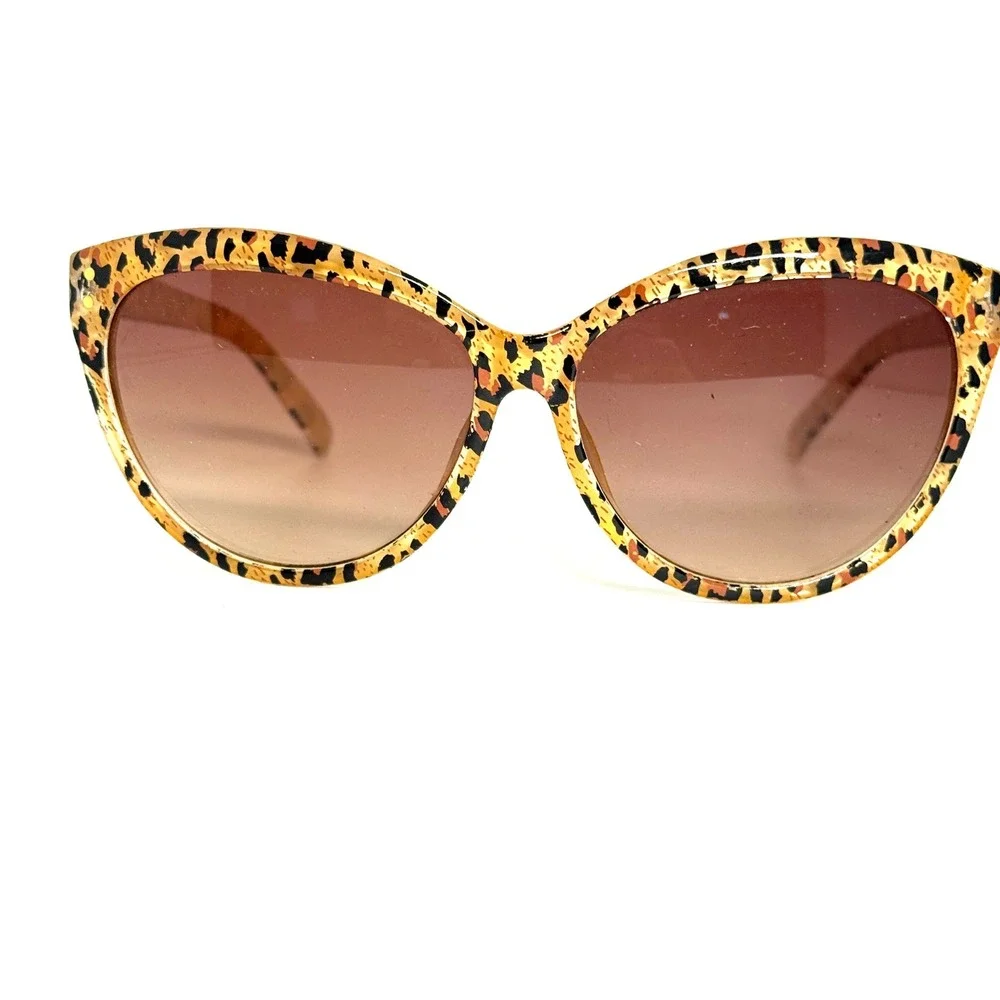 Lucky Brand‎ Cheetah D905 Cat Eye Sunglasses Brown Gradient Lens 59-14-142